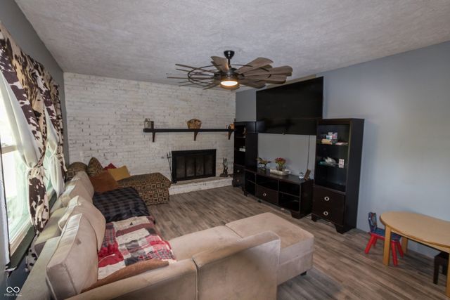863 S 450 E, Franklin, IN 46131