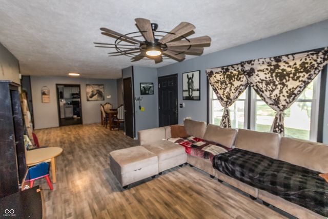 863 S 450 E, Franklin, IN 46131