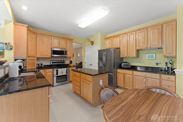 2942 Whispering, Beavercreek, OH 45431