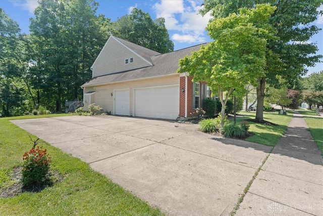 2942 Whispering, Beavercreek, OH 45431