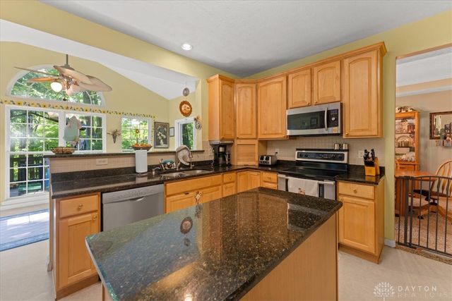 2942 Whispering, Beavercreek, OH 45431