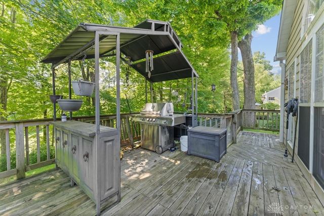 2942 Whispering, Beavercreek, OH 45431