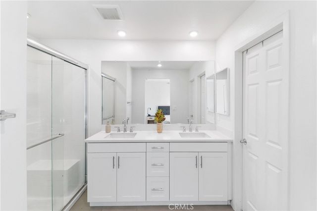 466 N Glenwood, Rialto, CA 92376