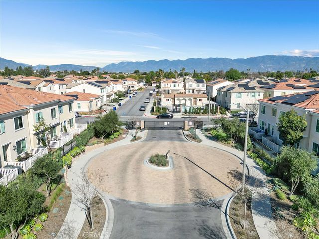 466 N Glenwood, Rialto, CA 92376