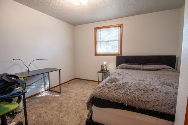 200 Center Avenue W, Deer Creek, MN 56527