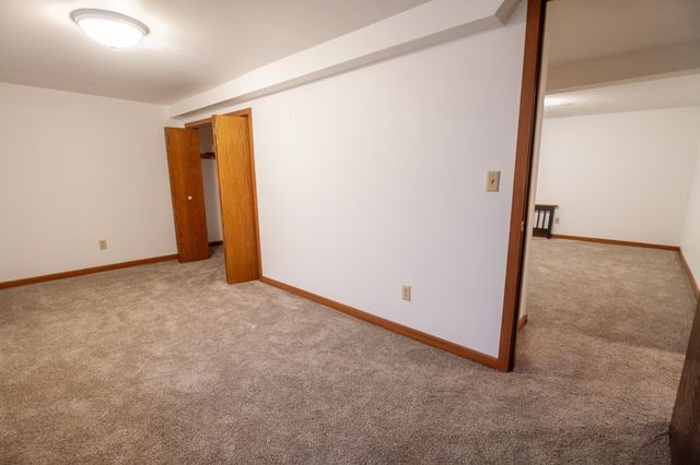 200 Center Avenue W, Deer Creek, MN 56527