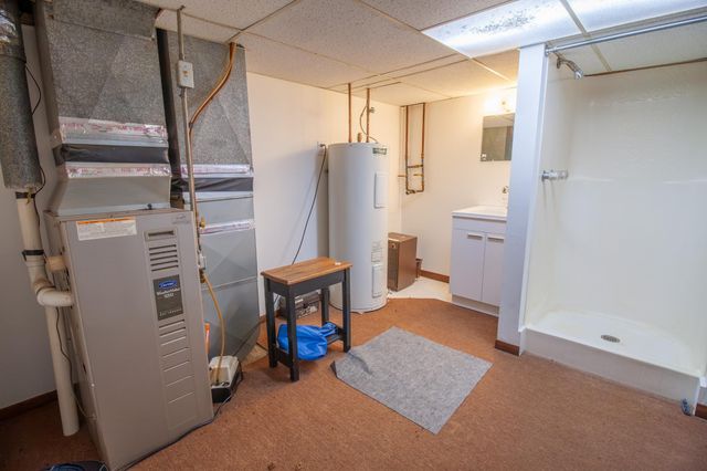 200 Center Avenue W, Deer Creek, MN 56527