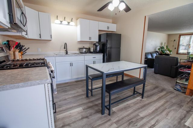 200 Center Avenue W, Deer Creek, MN 56527