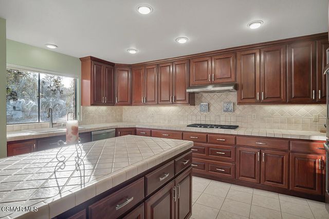 1686 San Rafael Way, Camarillo, CA 93012