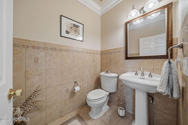 901 Oakley Drive, Freehold, NJ 07728