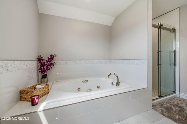 901 Oakley Drive, Freehold, NJ 07728