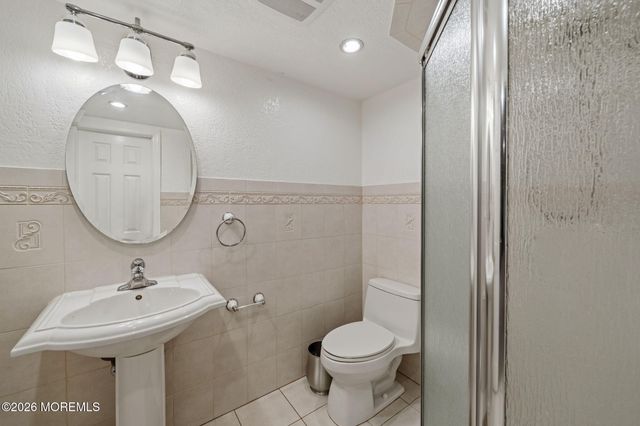 901 Oakley Drive, Freehold, NJ 07728