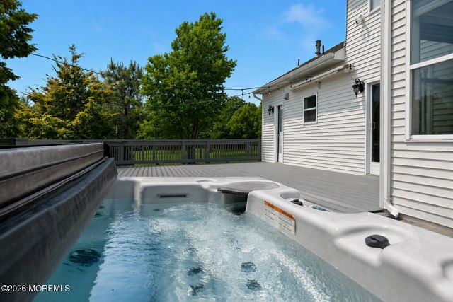 901 Oakley Drive, Freehold, NJ 07728