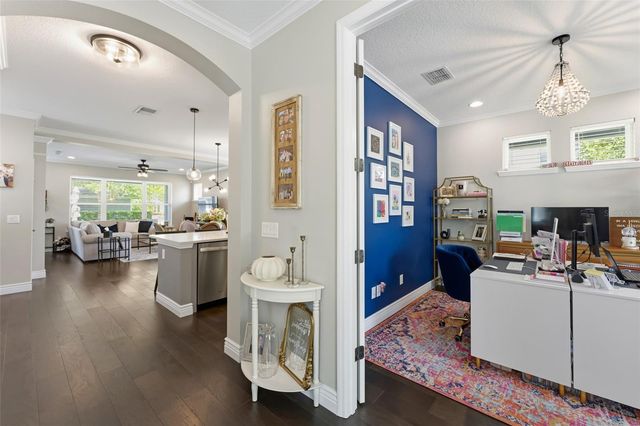 8189 LAUREATE BOULEVARD, Orlando, FL 32827