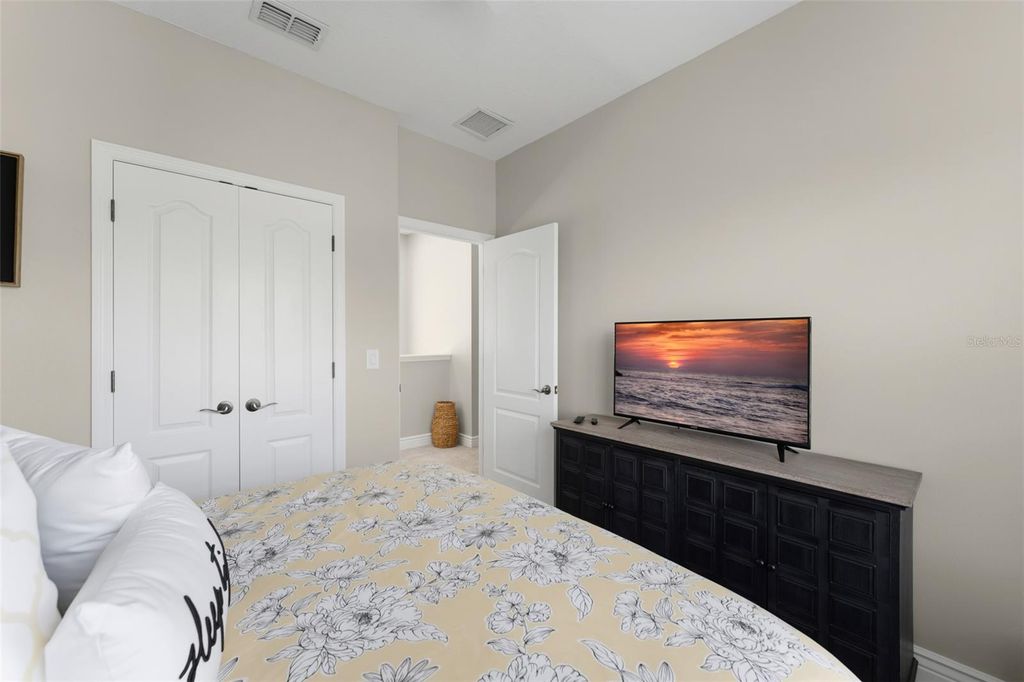 Image 33 of property listing at 8189 LAUREATE BOULEVARD, Orlando, FL 32827