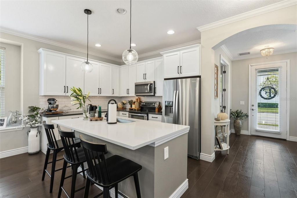 Image 6 of property listing at 8189 LAUREATE BOULEVARD, Orlando, FL 32827