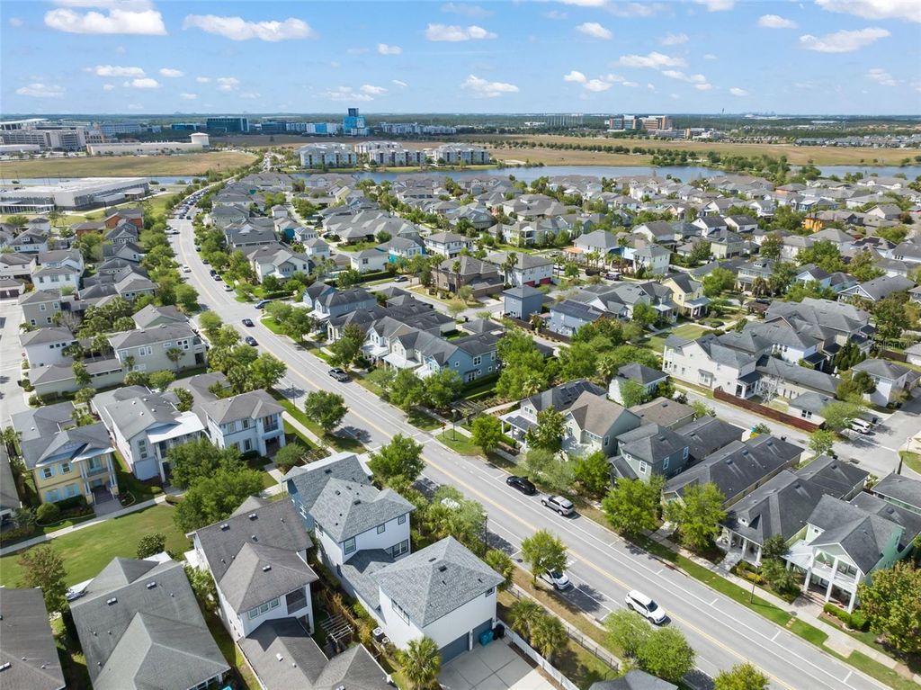 Image 53 of property listing at 8189 LAUREATE BOULEVARD, Orlando, FL 32827