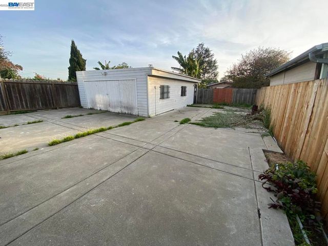 2639 2639 Harold St, Oakland, CA 94602