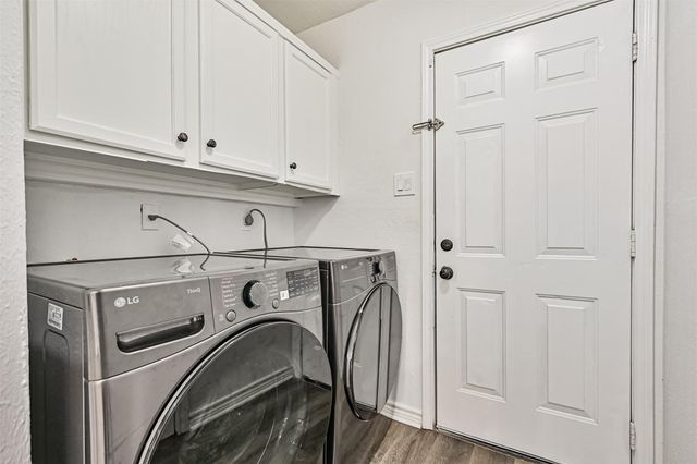 212 E Castle Harbour, Friendswood, TX 77546