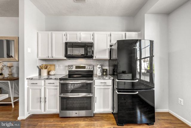 44136 SHADY GLEN TER, Ashburn, VA 20147
