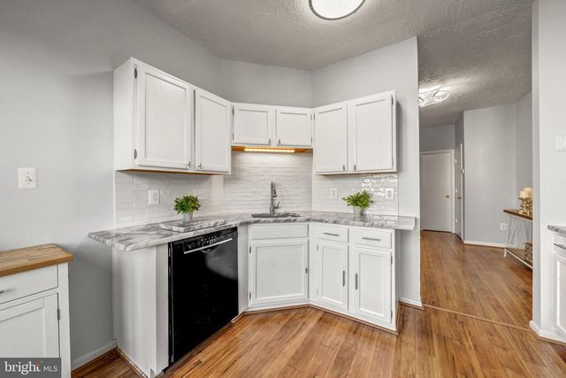 44136 SHADY GLEN TER, Ashburn, VA 20147