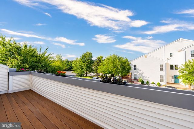 44136 SHADY GLEN TER, Ashburn, VA 20147