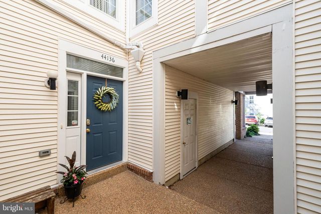 44136 SHADY GLEN TER, Ashburn, VA 20147