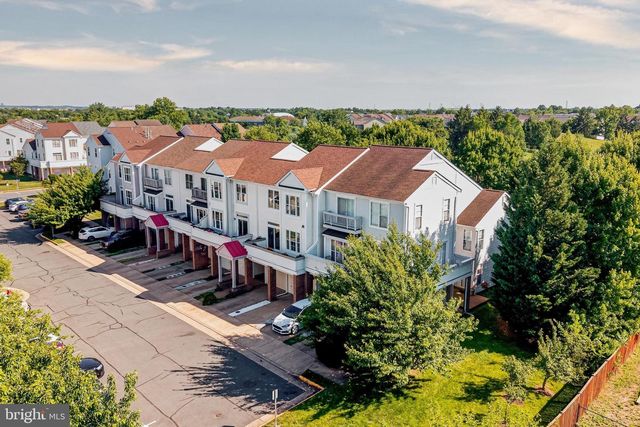 44136 SHADY GLEN TER, Ashburn, VA 20147