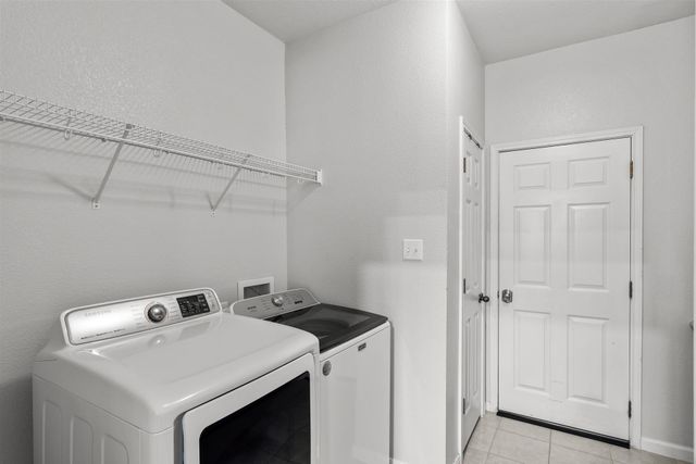 203 Hanstrom DR, Hutto, TX 78634