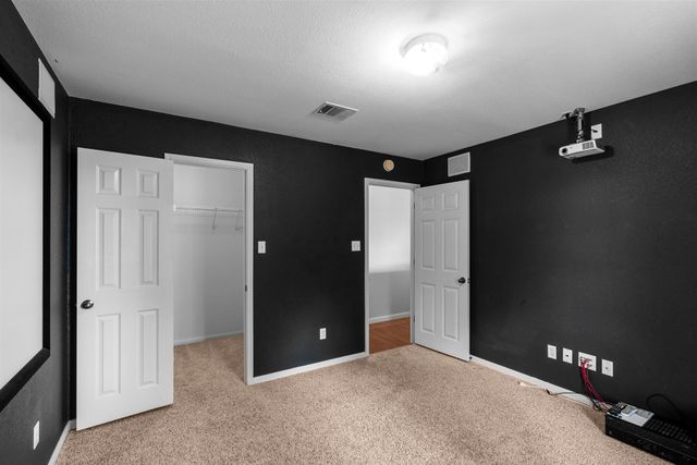 203 Hanstrom DR, Hutto, TX 78634