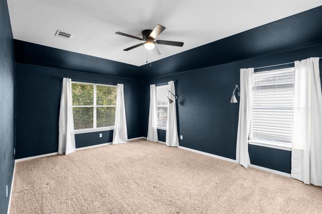 203 Hanstrom DR, Hutto, TX 78634