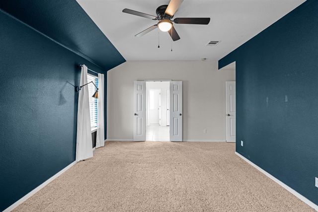 203 Hanstrom DR, Hutto, TX 78634
