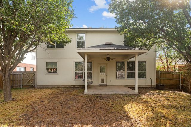 203 Hanstrom DR, Hutto, TX 78634