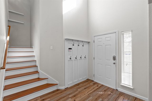 203 Hanstrom DR, Hutto, TX 78634