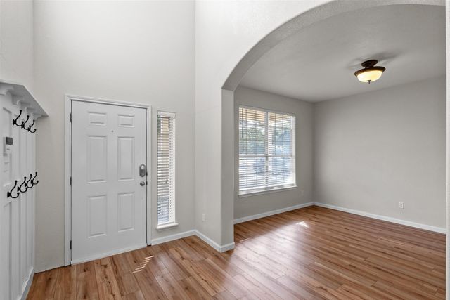203 Hanstrom DR, Hutto, TX 78634
