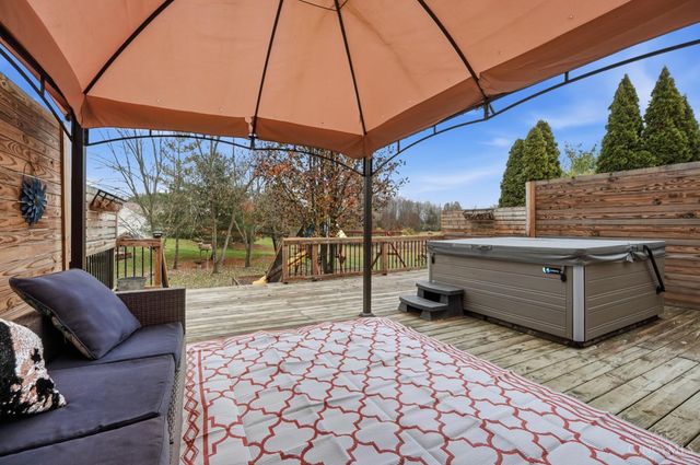 1310 Cross Creek Drive, Goshen Twp, OH 45140