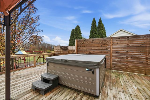 1310 Cross Creek Drive, Goshen Twp, OH 45140