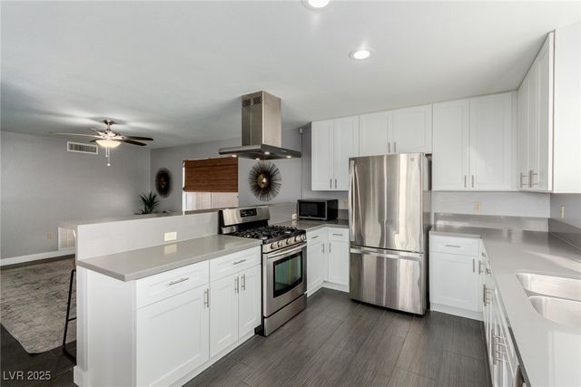 265 Buckskin Street, Henderson, NV 89074