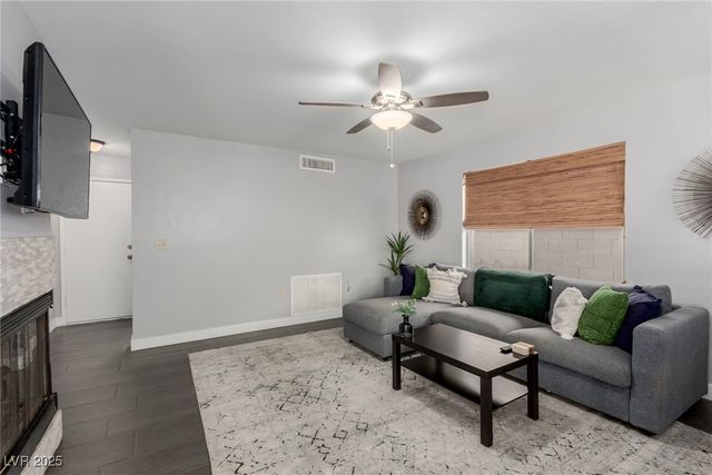 265 Buckskin Street, Henderson, NV 89074