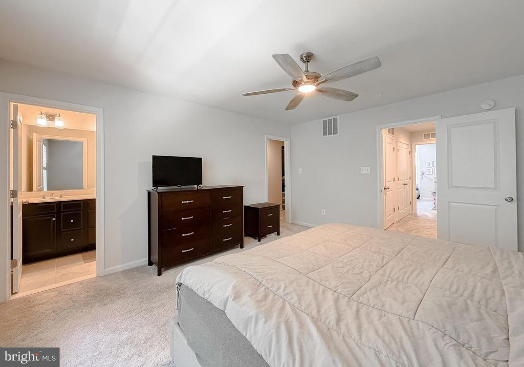 Image 17 of property listing at 44088 EUCALYPTUS WAY, California, MD 20619