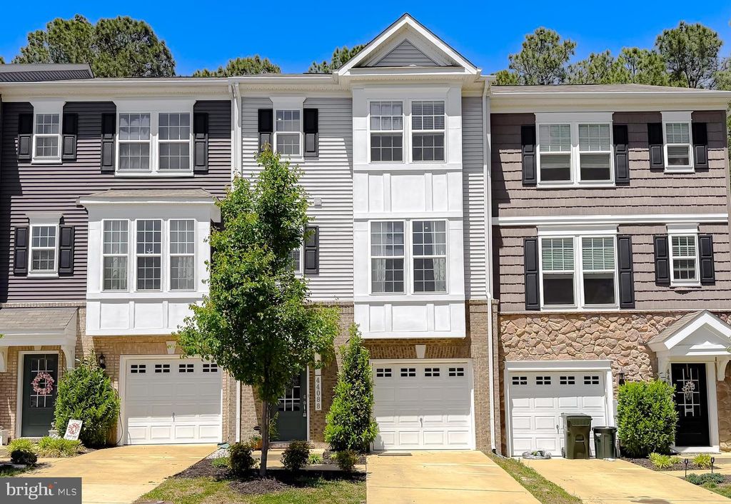 Image 39 of property listing at 44088 EUCALYPTUS WAY, California, MD 20619