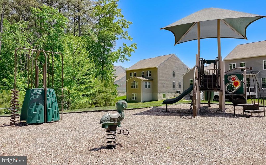 Image 42 of property listing at 44088 EUCALYPTUS WAY, California, MD 20619