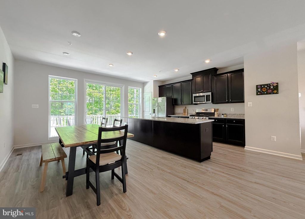 Image 5 of property listing at 44088 EUCALYPTUS WAY, California, MD 20619