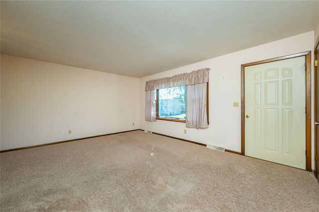 1205 4th Street SW, Altoona, IA 50009