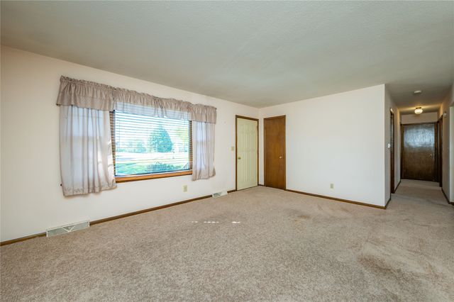 1205 4th Street SW, Altoona, IA 50009