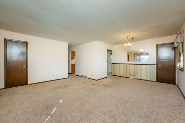 1205 4th Street SW, Altoona, IA 50009