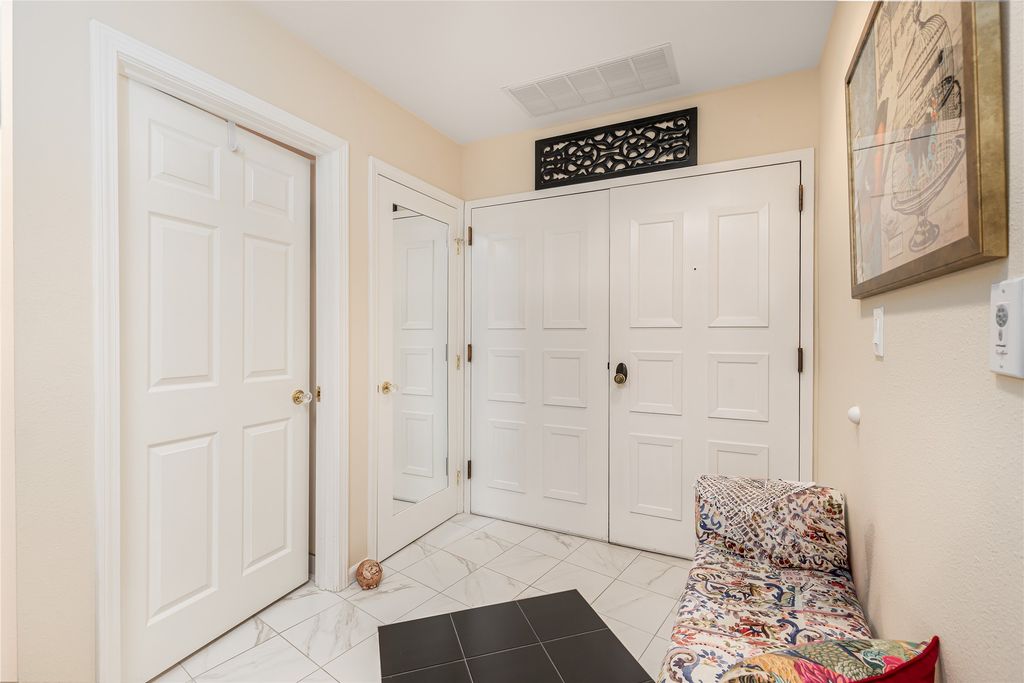 405 Park Drive N 6C, Great Falls, MT 59401 photo 2