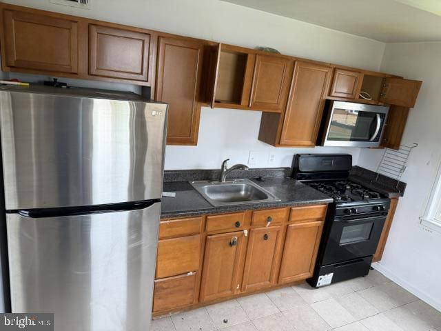 27 SWAN ST, Aberdeen, MD 21001