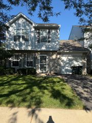 1233 N Split Oak Circle, Round Lake Beach, IL 60073