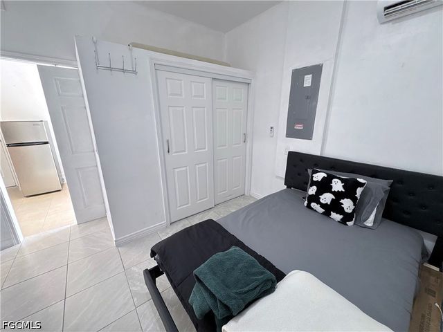 3730 43rd AVE NE, Naples, FL 34120